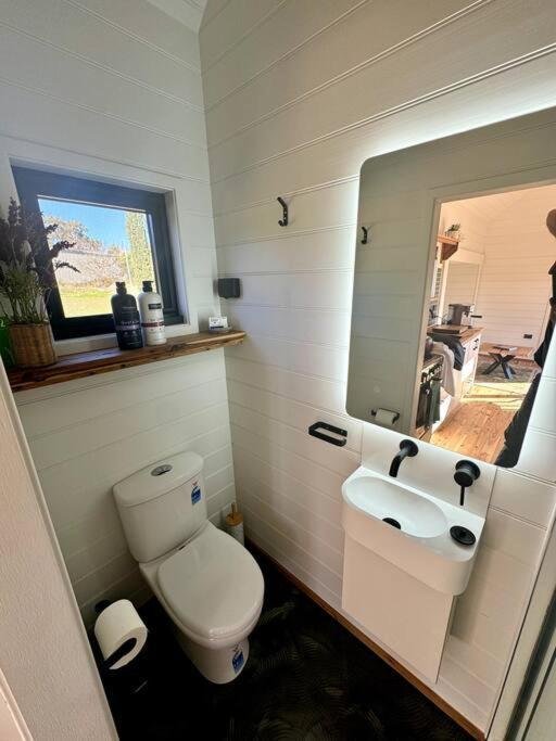 Chalet Watertree At Dalton's Paddock