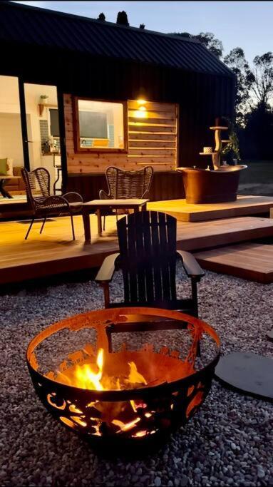 Watertree At Dalton's Paddock Chalet *