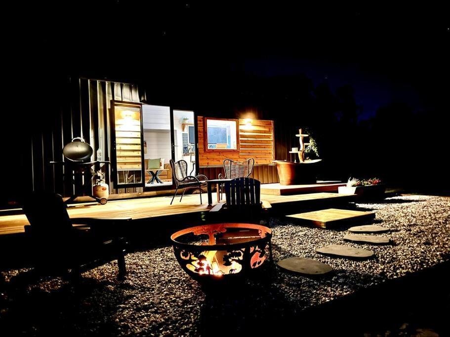 Chalet Watertree At Dalton's Paddock *